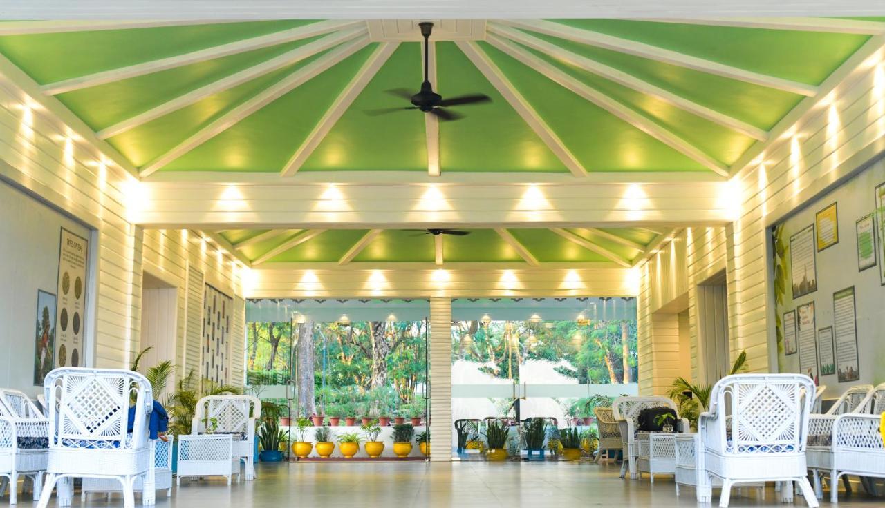 Sinclairs Retreat Dooars, Chalsa Hotel Bagian luar foto