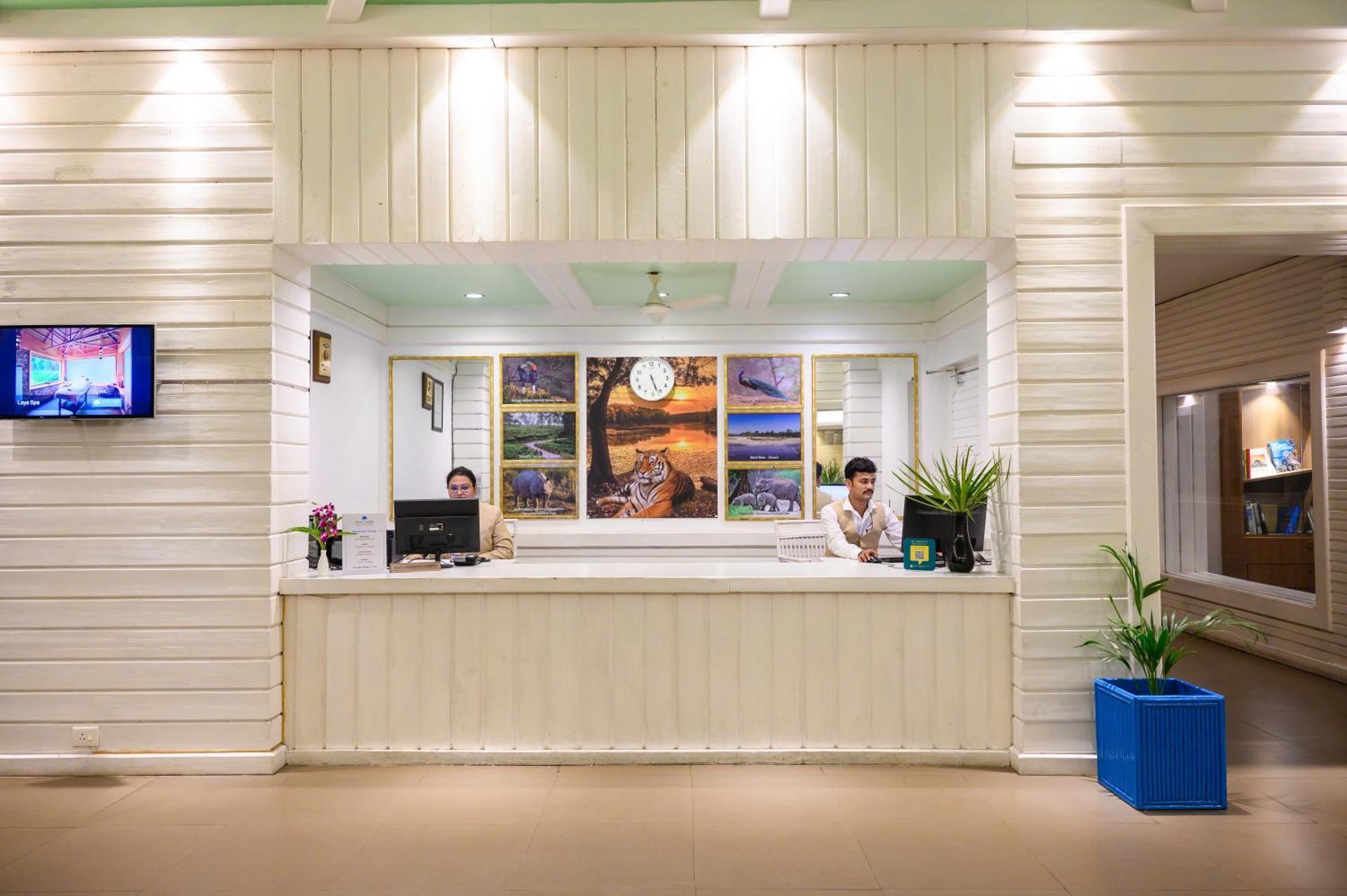 Sinclairs Retreat Dooars, Chalsa Hotel Bagian luar foto