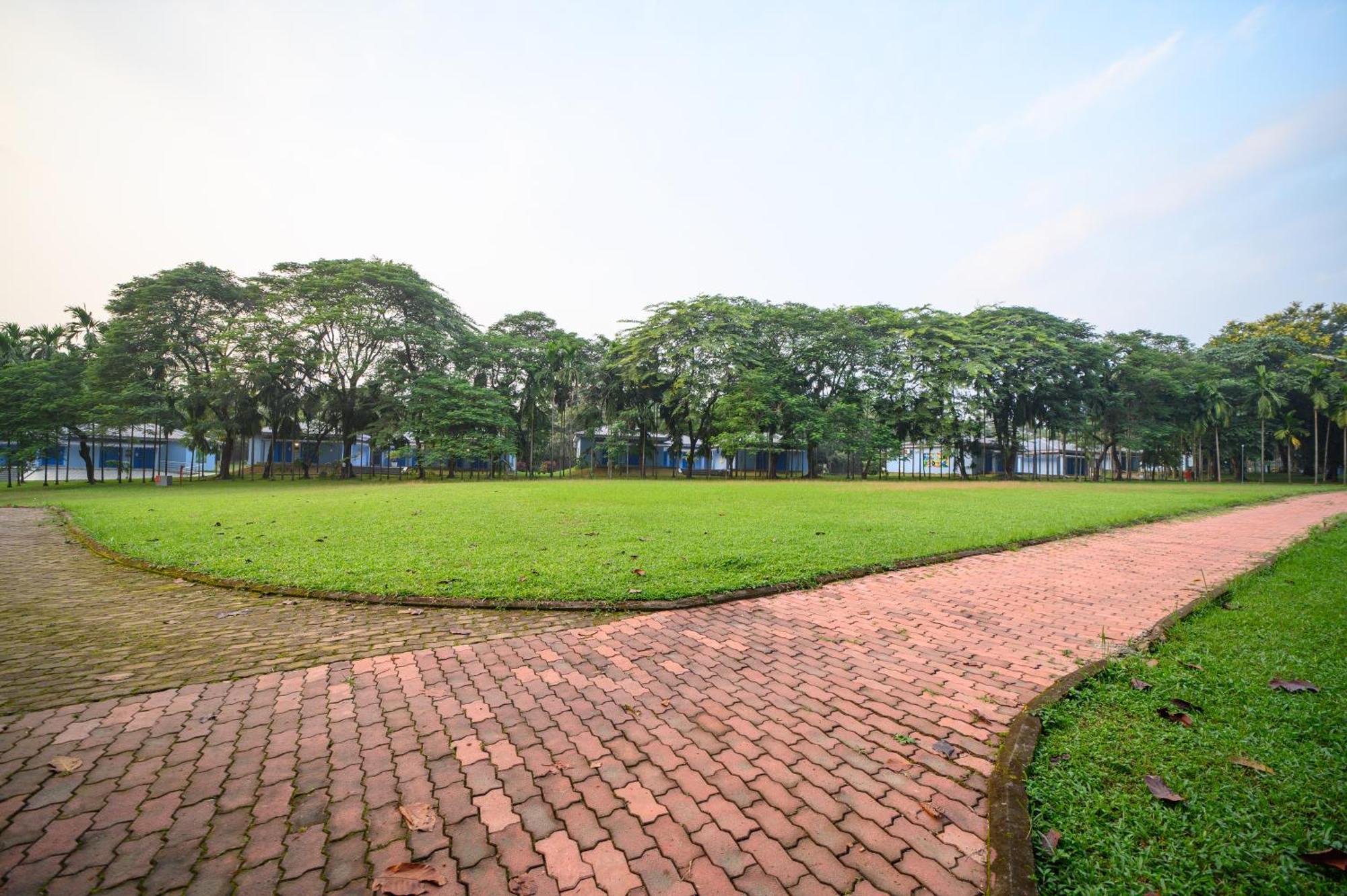 Sinclairs Retreat Dooars, Chalsa Hotel Bagian luar foto