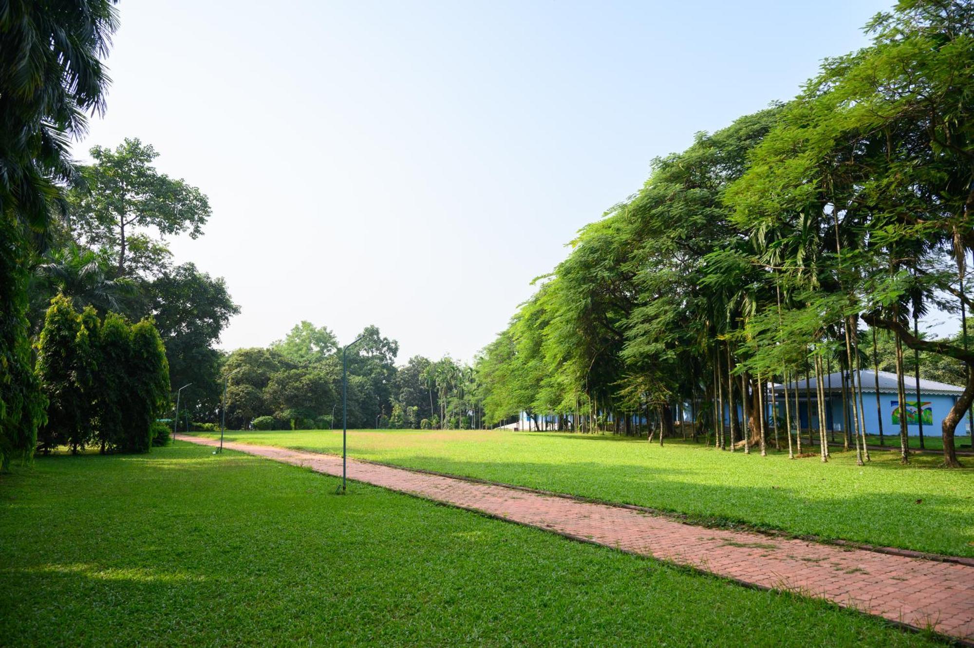 Sinclairs Retreat Dooars, Chalsa Hotel Bagian luar foto